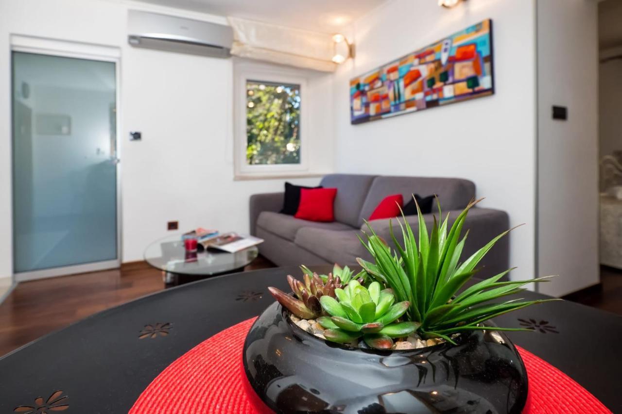 Central Luxury Apartment Xenia Split Exterior photo